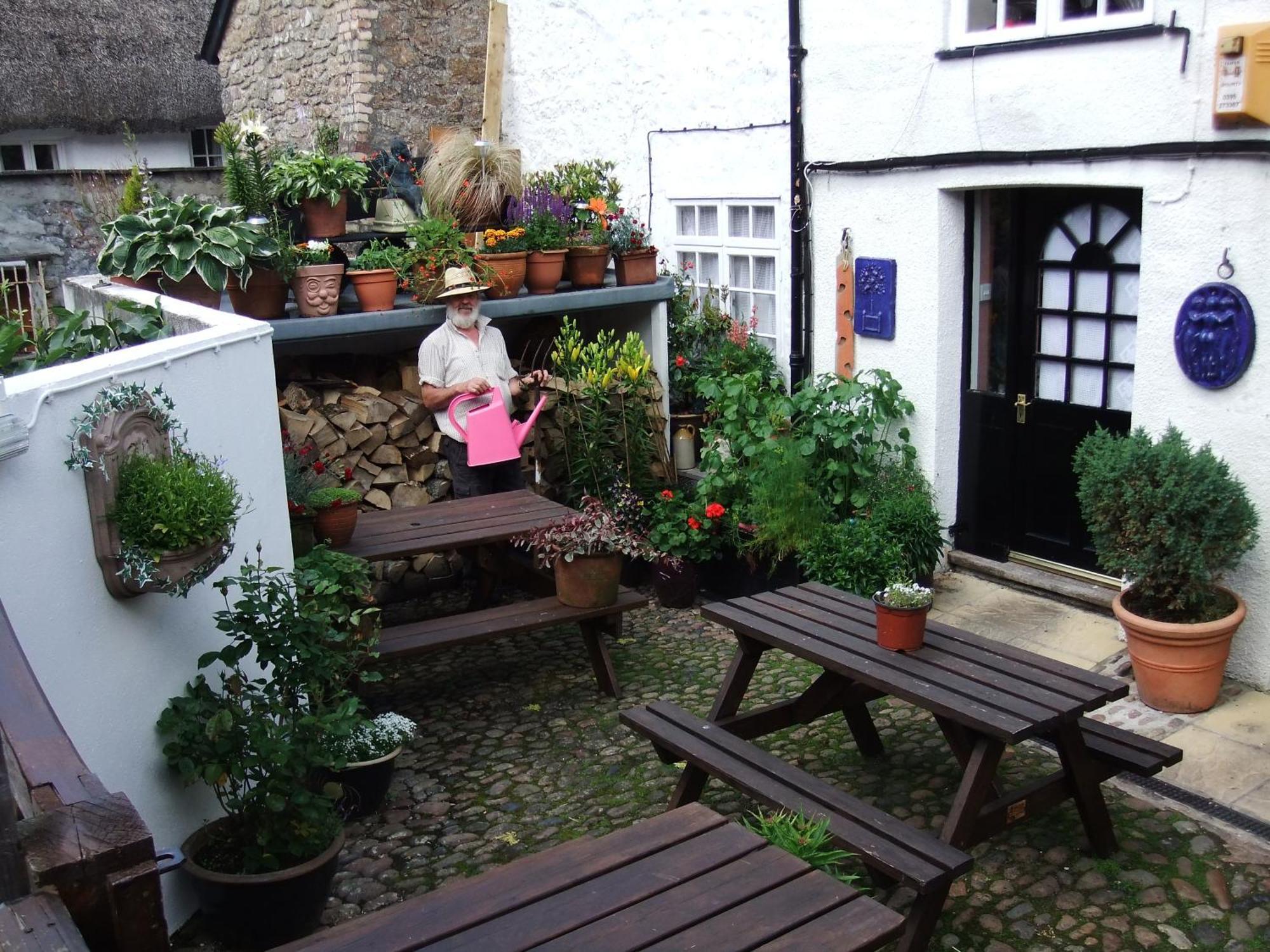 The Globe Inn Chagford Exterior foto
